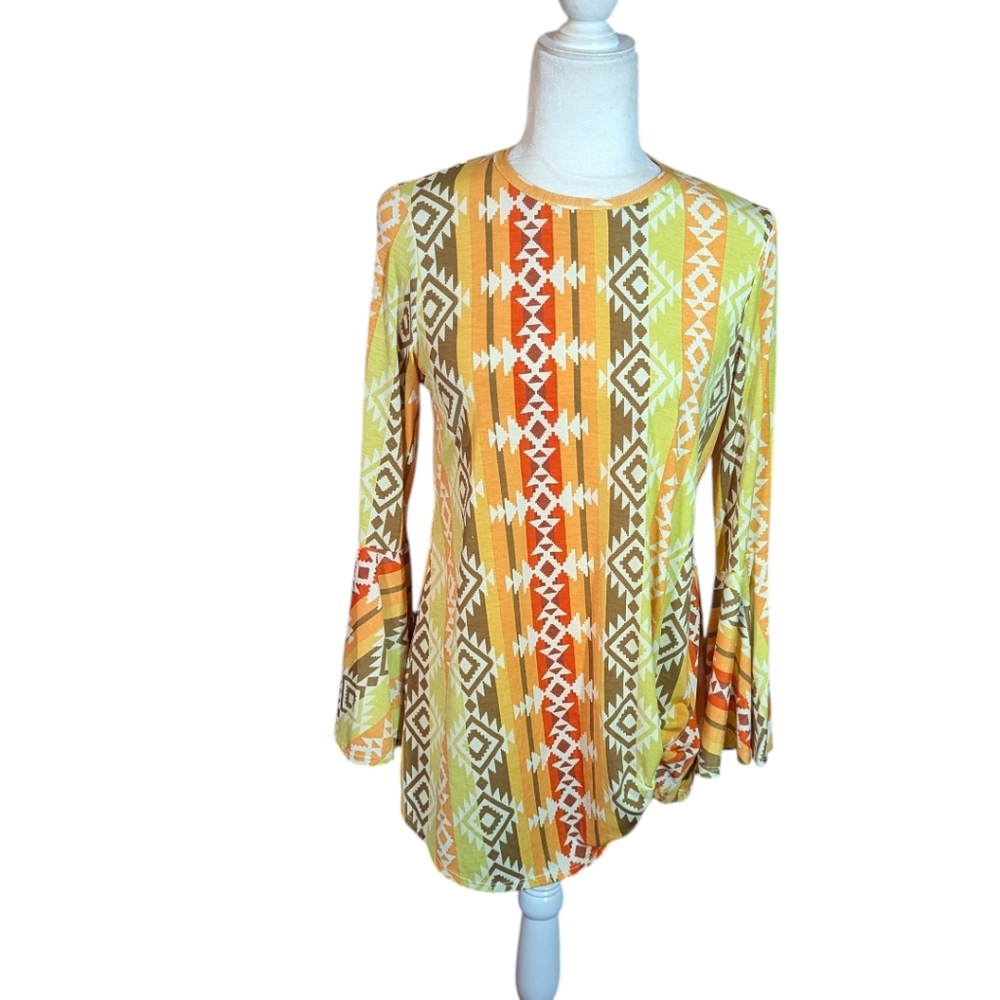 L & B Aztec Bright Print Knit Tunic Top Bell Sleeves Angel Sleeves sz S - Picture 3 of 10